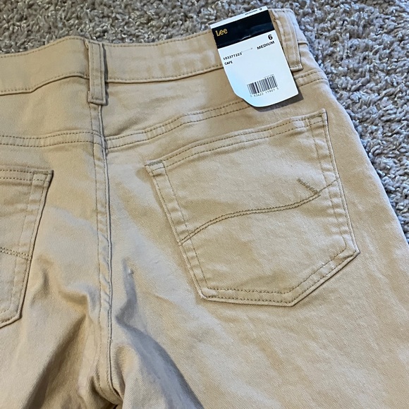 Lee Women's Cropped Beige Jeans - Picture 12 of 14